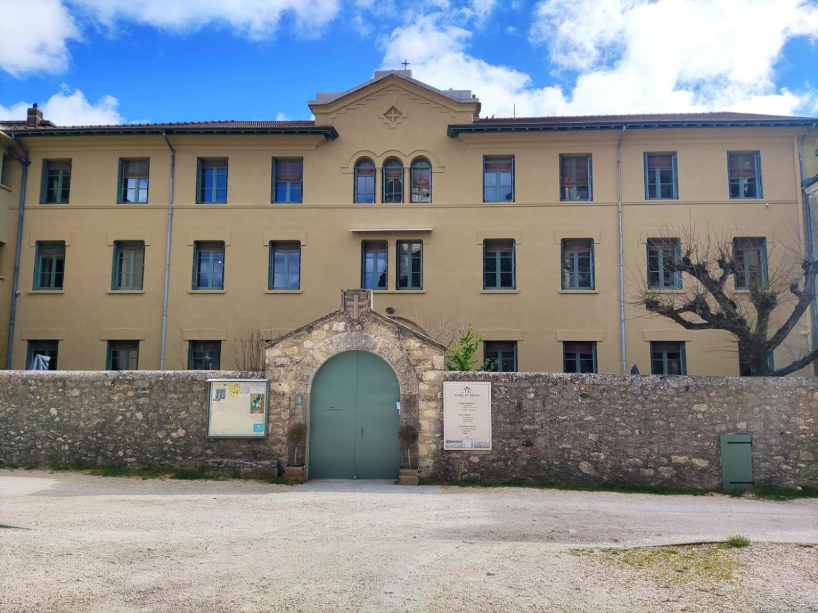 Gite D'Etape Et De Groupe Du Clos Saint Roch Viviers Екстериор снимка